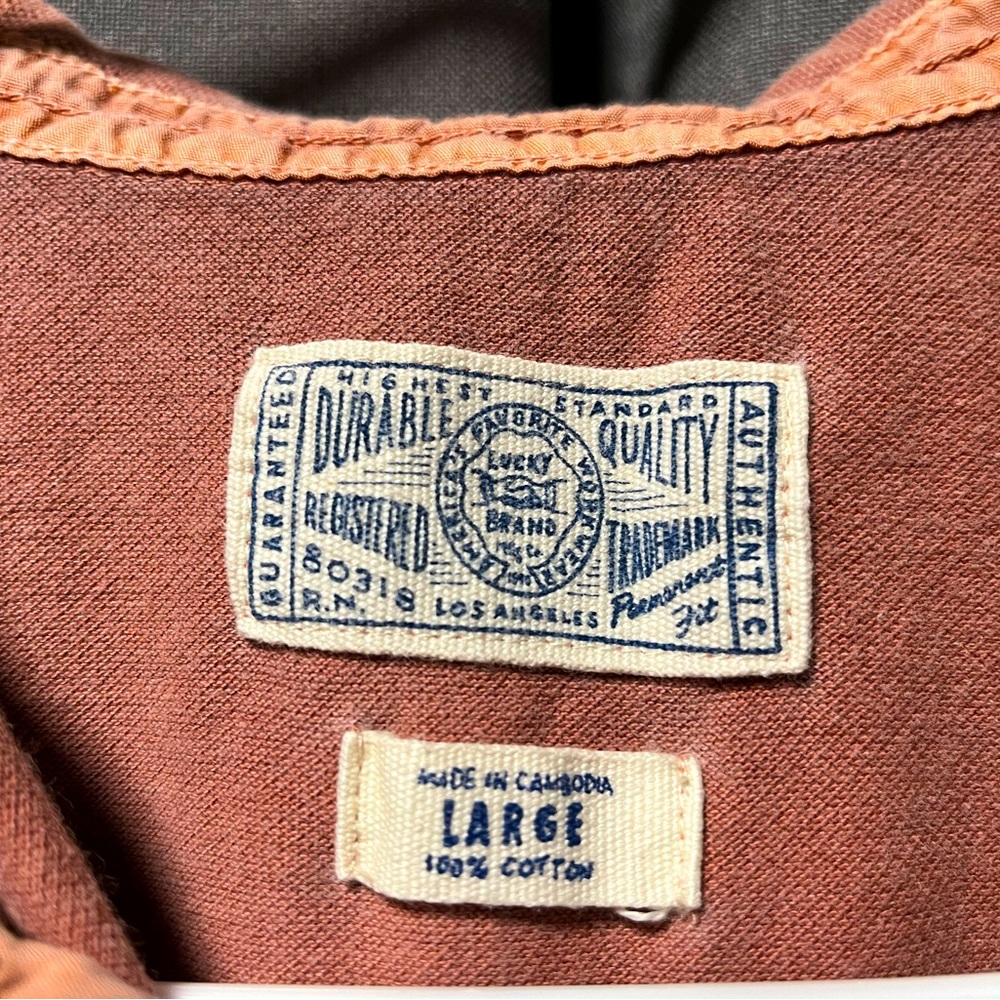 Large Lucky Brand polo style shirt - Picture 8 of 8